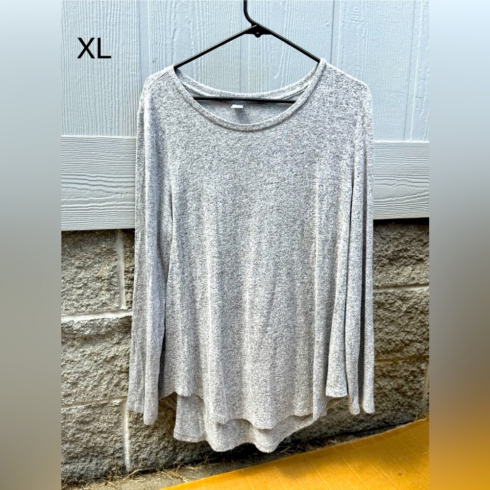 Old Navy Gray Long Sleeve Relaxed Blouse